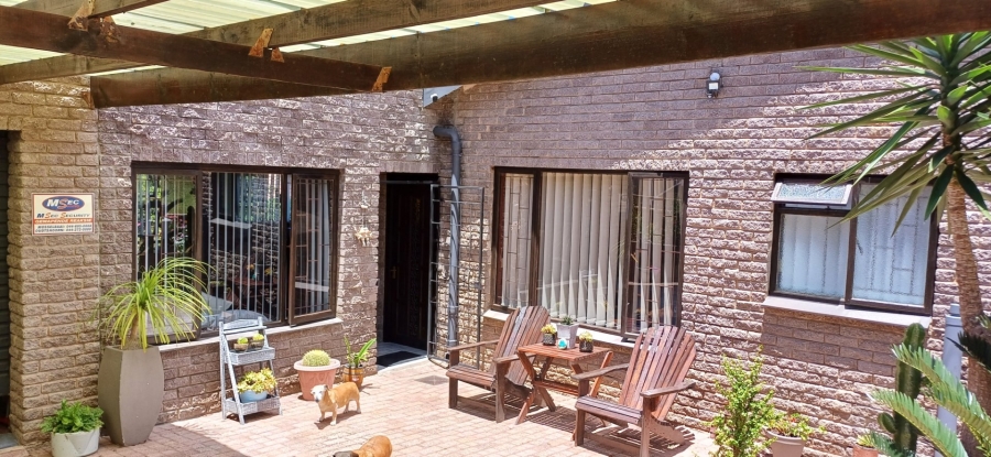 3 Bedroom Property for Sale in Dana Bay Western Cape